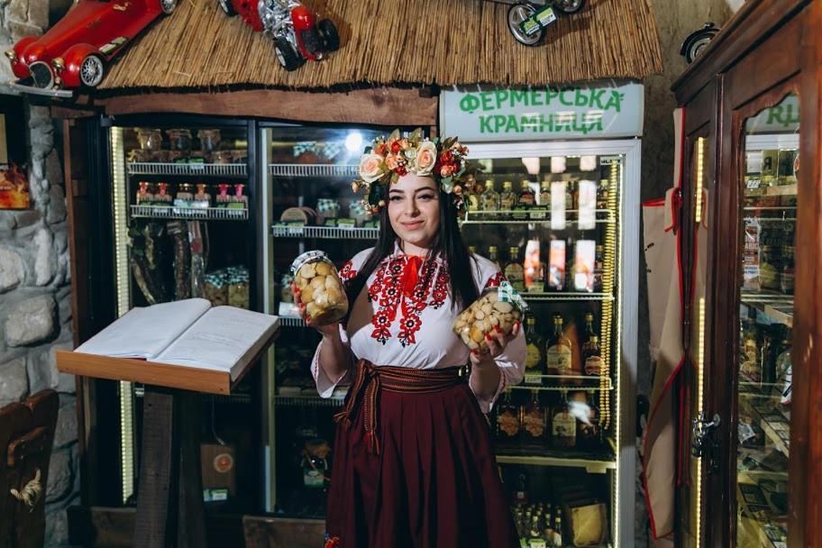 Грибова Хата Boekovel Buitenkant foto