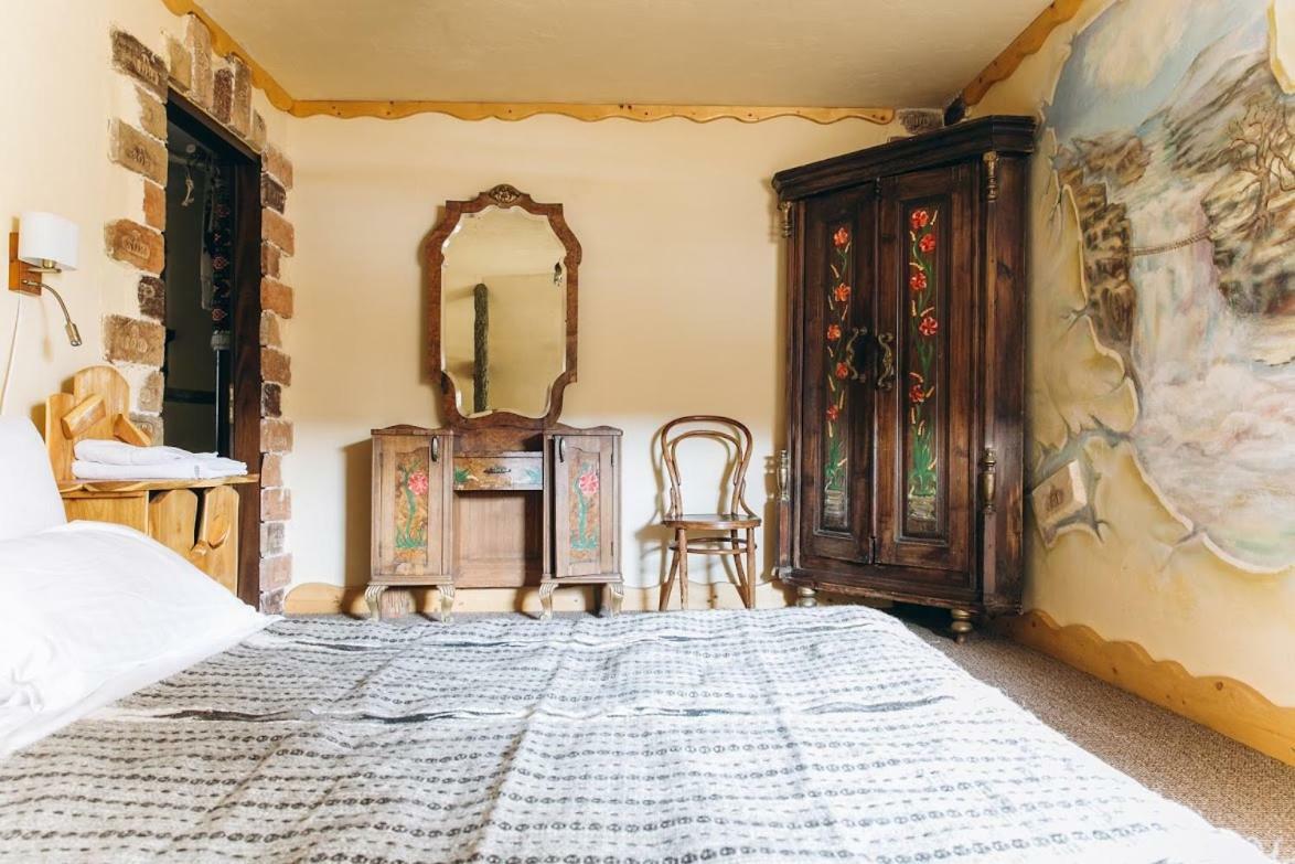 Грибова Хата Boekovel Buitenkant foto